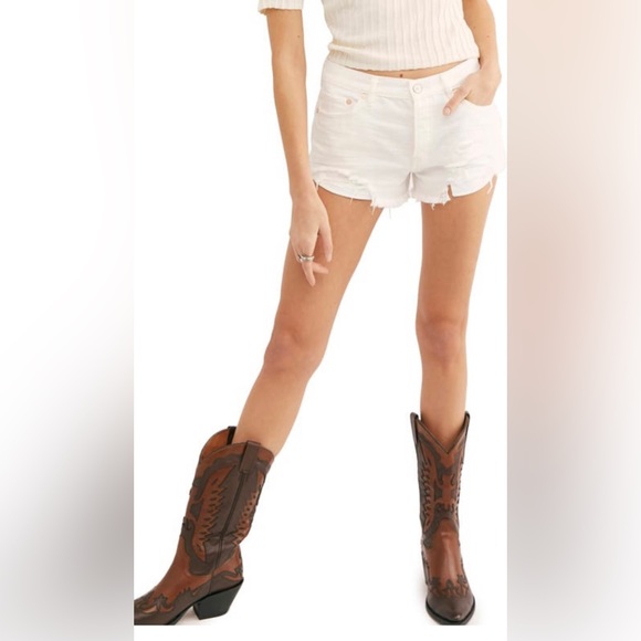 Free People Good Vibrations Spring White Shorts - NWT - Picture 3 of 7
